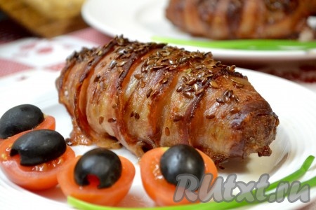 Подавать на стол сразу же, украсив по желанию.
