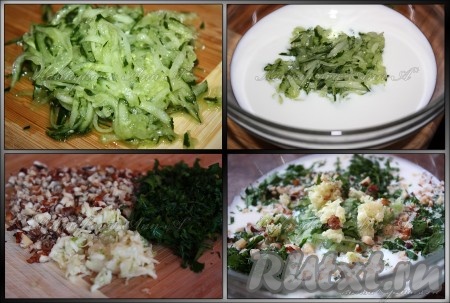 Огурец натереть на крупной тёрке в кастрюлю (или глубокую миску). Добавить к натёртым огурцам холодный кефир. Орехи порубить ножом. Зелень мелко нарезать. Чеснок очистить и натереть на мелкой тёрке. Добавить зелень, чеснок и орехи к кефиру с огурцом. Немного зелени и орехов оставить для подачи.