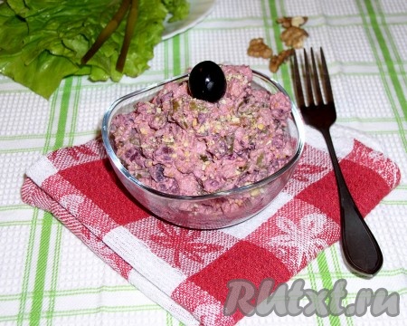 Салат из маринованной черемши