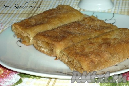 Блины с сыром, приготовленные в кляре, получаются очень вкусными.