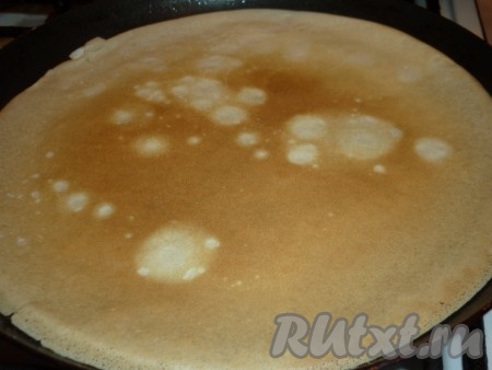 с двух сторон до золотистого цвета.