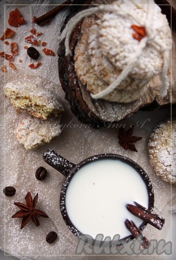 Замечательно такие печенюшки сочетаются с кофе, чаями, молоком!
