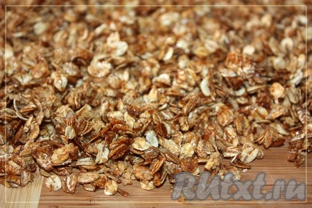 Обжаренные хлопья остудить.