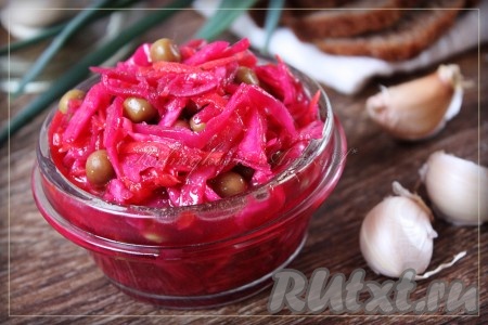 Салат заправить по вкусу, я готовлю с горошком, красным луком и не рафинированным маслом. Приятного аппетита!
