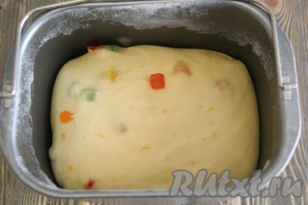  Тесто увеличится в два раза. Готовое тесто хорошо обмять.