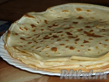 Получится, примерно, 10-13 тонких, эластичных блинов.
