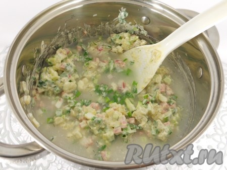 Влить холодную очищенную (или кипяченую) воду.&nbsp;