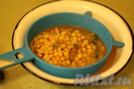 Также есть второй вариант подачи. Процедить нут с овощами.
