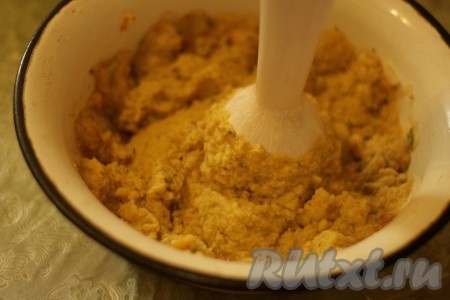 Измельчить блендером. 