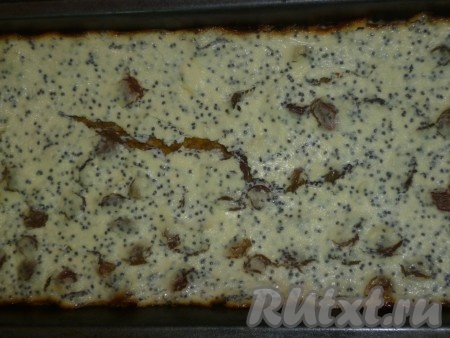 Слои продолжаем чередовать, пока массы не закончатся. Выпекать творожно-тыквенную запеканку в течение 50 минут в духовке, разогретой до 180 градусов.
