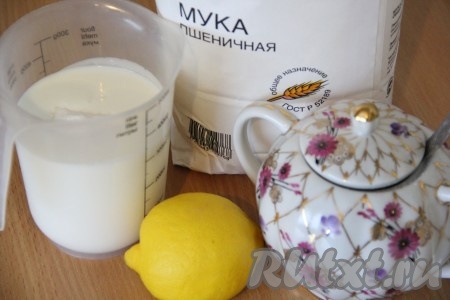 Подготовить продукты для приготовления пышных оладий на кефире.