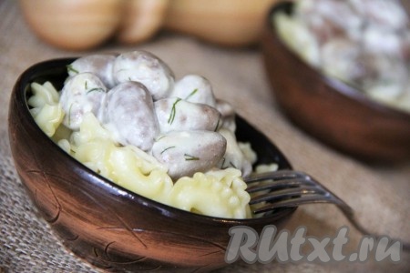 Куриные сердечки в сливочно-сырном соусе