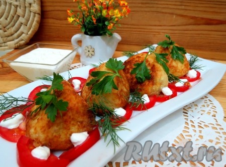 Шарики из картофельного пюре с сыром на сковороде