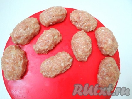 Так формируем все праздничные котлеты.
