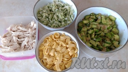 16. Все ингредиенты готовы. Можно приступать к оформлению блюда.
