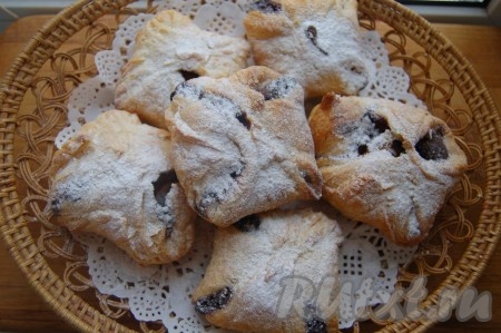 Слойки с бананом и нутеллой