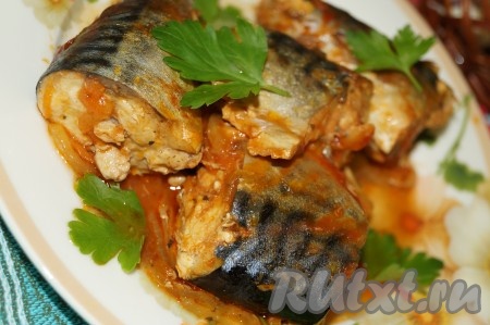Рецепт скумбрии, тушеной с морковью и луком