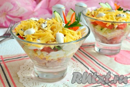Салат с ветчиной, сыром и болгарским перцем