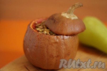 Запеченная фаршированная тыква