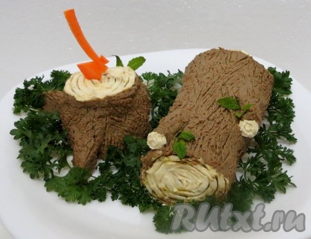 Паштет из куриной печени с морковью, сливочным маслом и луком