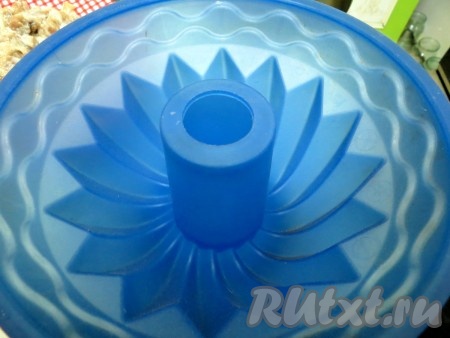 Нам понадобится силиконовая форма.