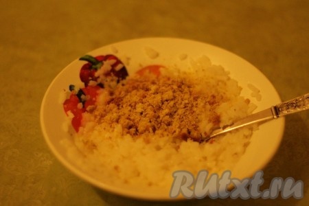 Добавить печенье, перемешать.
