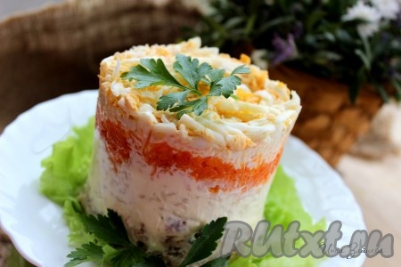Салат с рисом и рыбными консервами