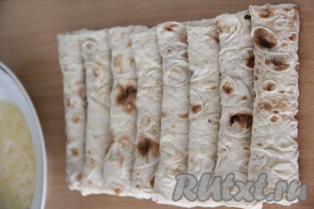  Вот такие рулетики из лаваша с сыром получились у меня.