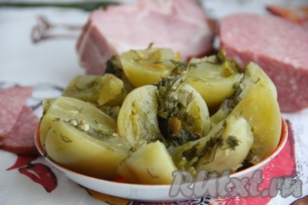 Квашеные зелёные помидоры с чесноком и зеленью