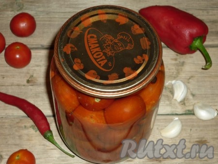 Банки прикрыть крышками.