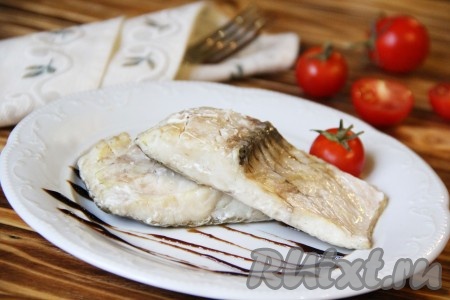 &nbsp;Подать сочного, ароматного и нежного судака, запеченного в фольге, с гарниром.
