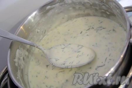  Через 15 минут масса полностью расплавилась, стала однородной и гладкой. Даже крупинок от творога не осталось.&nbsp;