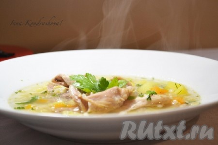 Вкусный, аппетитный, сытный куриный суп с булгуром готов.
