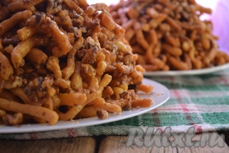 Чак-чак с сиропом с мёдом