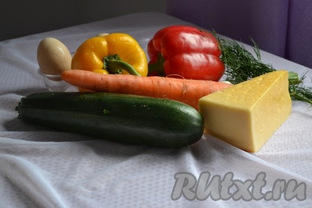 Ингредиенты для приготовления кабачковых рулетиков.