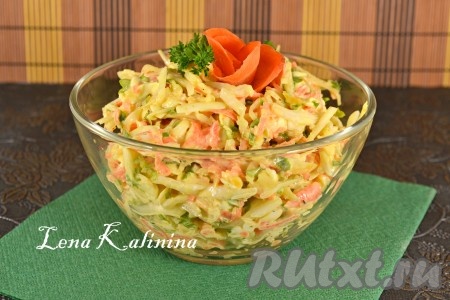 Салат с колбасным сыром и морковью