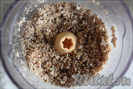 Измельчить в крошку.