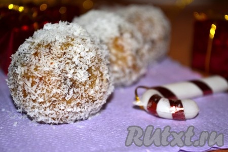 Сладкие рисовые шарики готовы, можно подать к столу и в таком виде.
