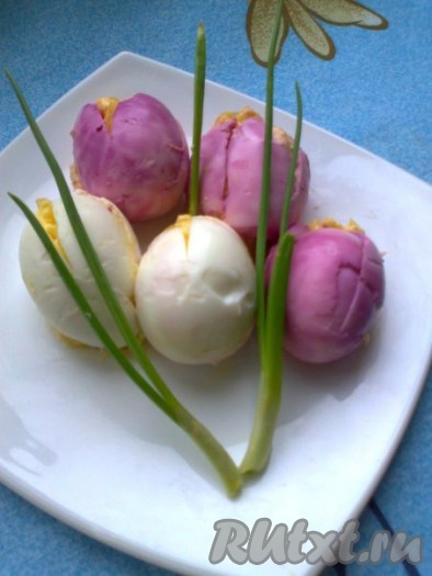 Закуска из вареных яиц "Тюльпаны"