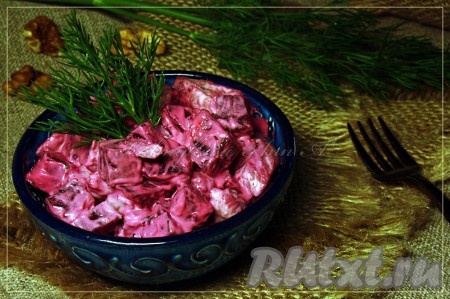 Свекольный салат с курицей