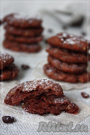 Хрустящее печенье с протеином и творогом готово.
