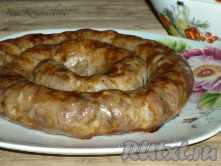 Вкусная, по-настоящему мясная, домашняя рубленая колбаса готова.&nbsp;
