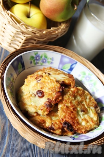 Оладьи из кабачков и яблок