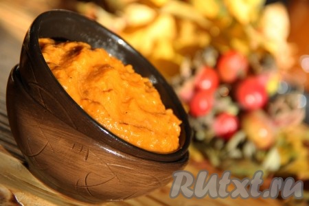 Вот такой яркой, вкусной и нежной получается икра из кабачков и баклажанов, приготовленная по этому рецепту. Прекрасное блюдо для холодных зимних дней!