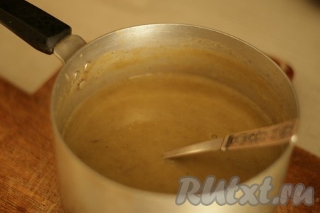Перемешать, довести до кипения, но не кипятить.
