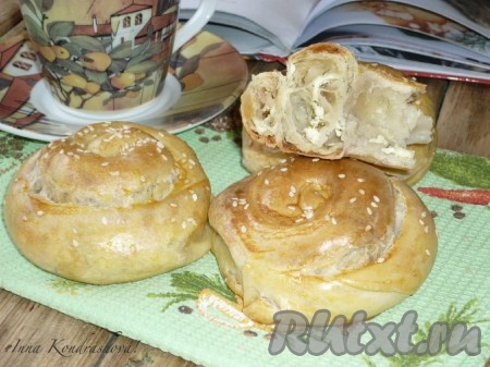 Вкусные, аппетитные вертуты с творогом и зеленью станут приятным дополнением к чаю или кофе. 
