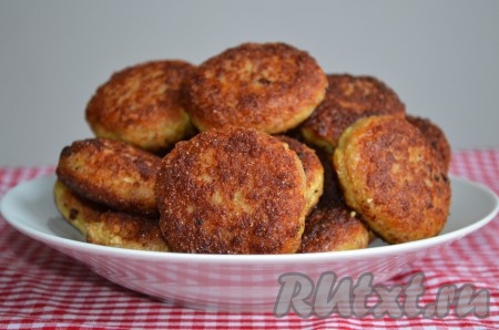 Аппетитные, очень вкусные домашние котлеты из свинины готовы.
