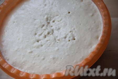 Опара запузырится и увеличится в объёме.