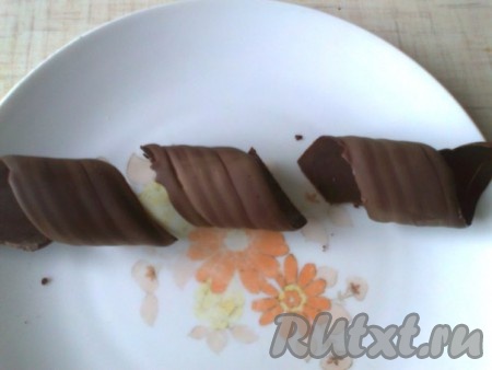 Разрезаем&nbsp; на 3 части.