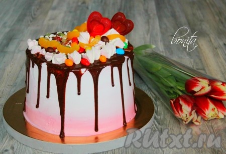 Выравнивание торта кремом